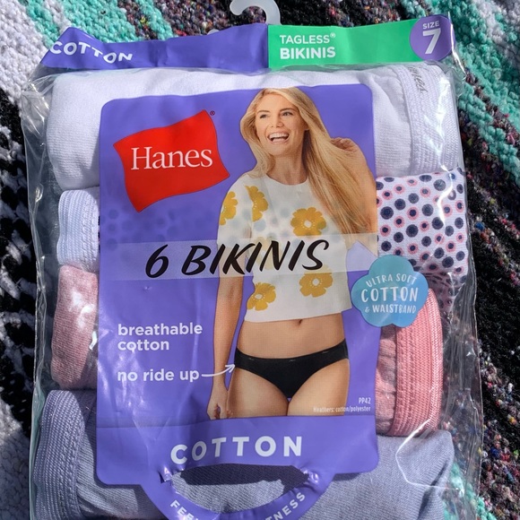 Hanes bikini underwear - Picture 1 of 1